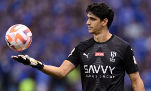 مستقبل بونو مع الهلال: قرار غير متوقع يحدد مصير الحارس المغربي