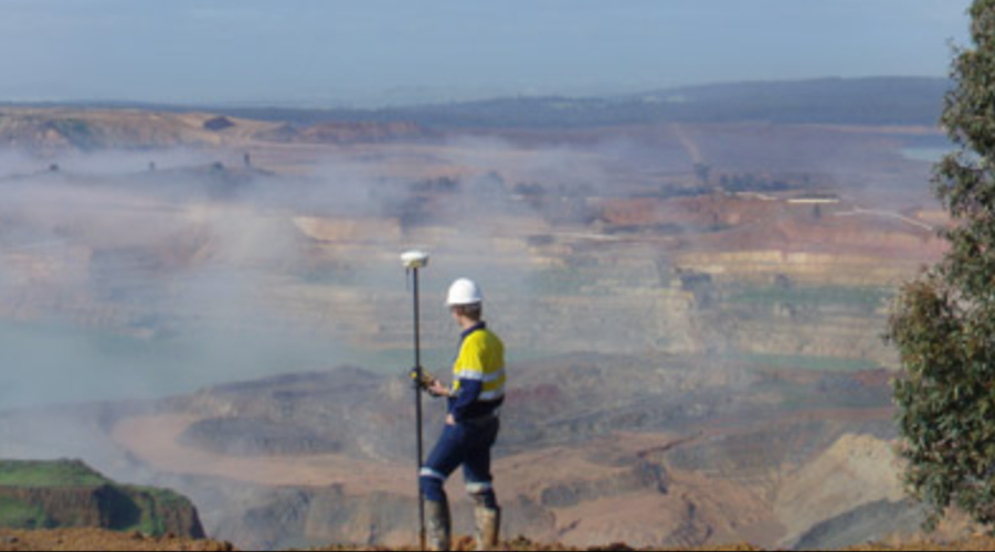 أثرت إعادة هيكلة نيومونت على 16 من الموظفين
