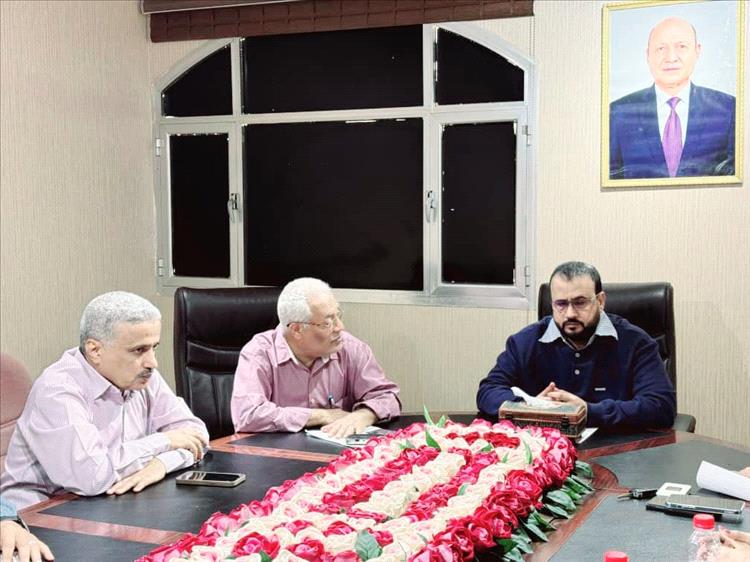 وزير الأشغال العامة والطرق يترأس اجتماع لجنة إعداد الموازنة ويؤكد على تطوير التدريب والتأهيل