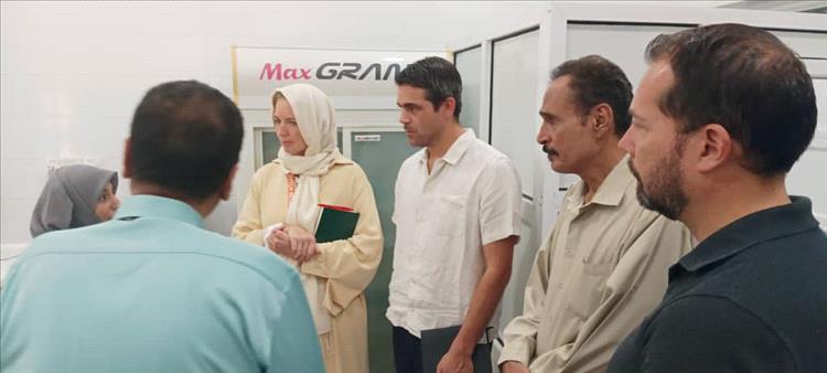 نائب السفير الهولندي ووكيل وزارة الصحة يفتتحان القاعات الدراسية في مستشفى الأمراض النفسية والعصبية بعدن