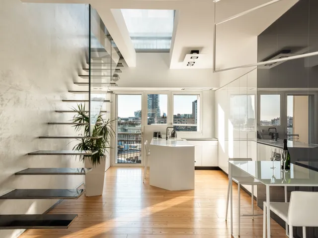 الـ AirBnB المفضل لدي بنتهاوس أنيق في ميلان مع حوض