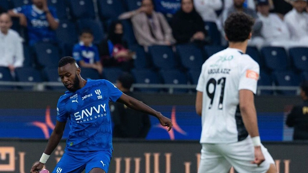 خضوع ثنائي الهلال لفحص طبي قبل مواجهة الفتح