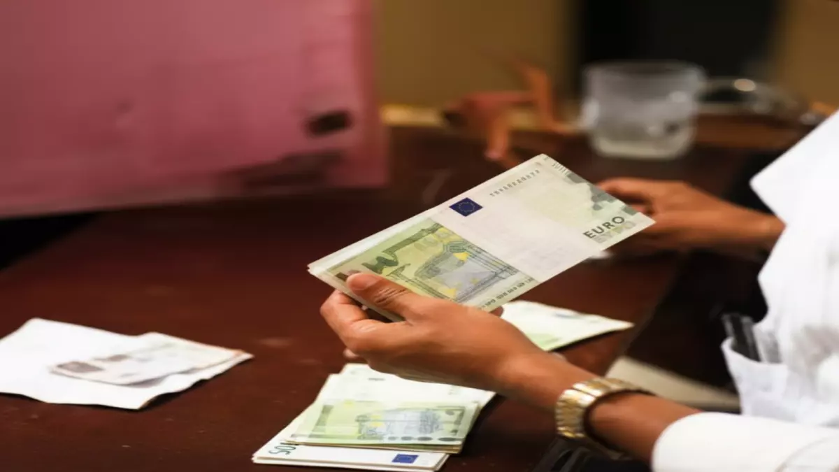 تحديث فوري: أسعار الصرف في عدن وصنعاء اليوم - الدولار 536 والتقلبات مستمرة