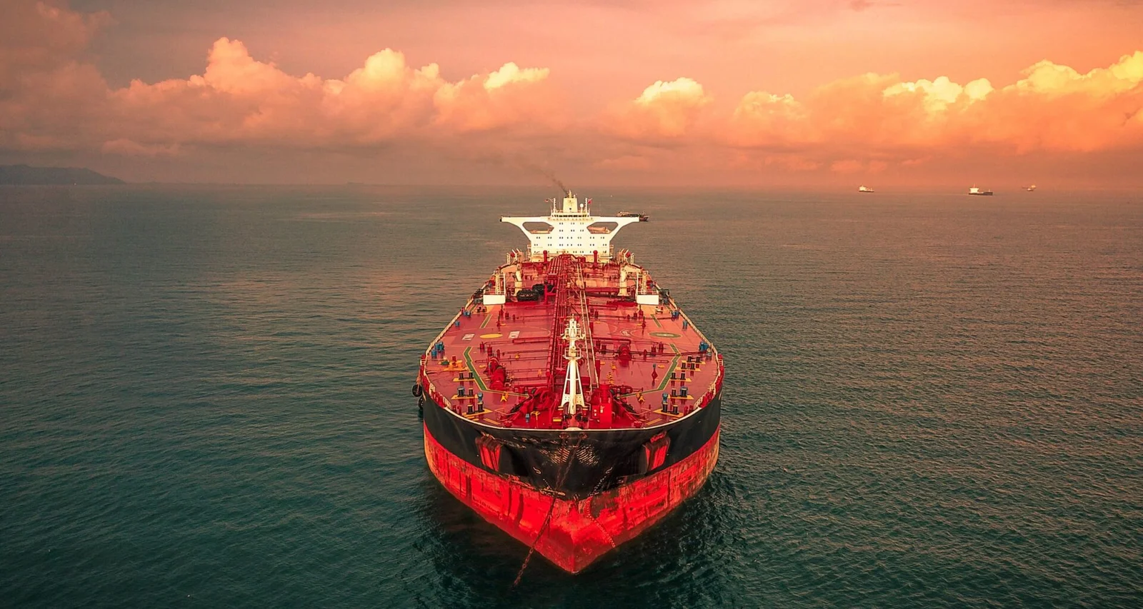 تحول تاريخي في رواتب ناقلات النفط… الشرق الأوسط يعود ليكون