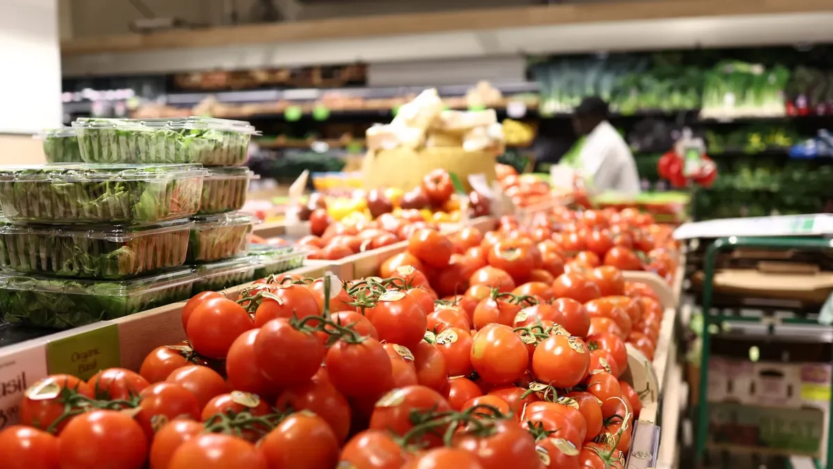 ترامب يتجه لتقليص الرسوم الجمركية على المواد الغذائية خطوة استراتيجية