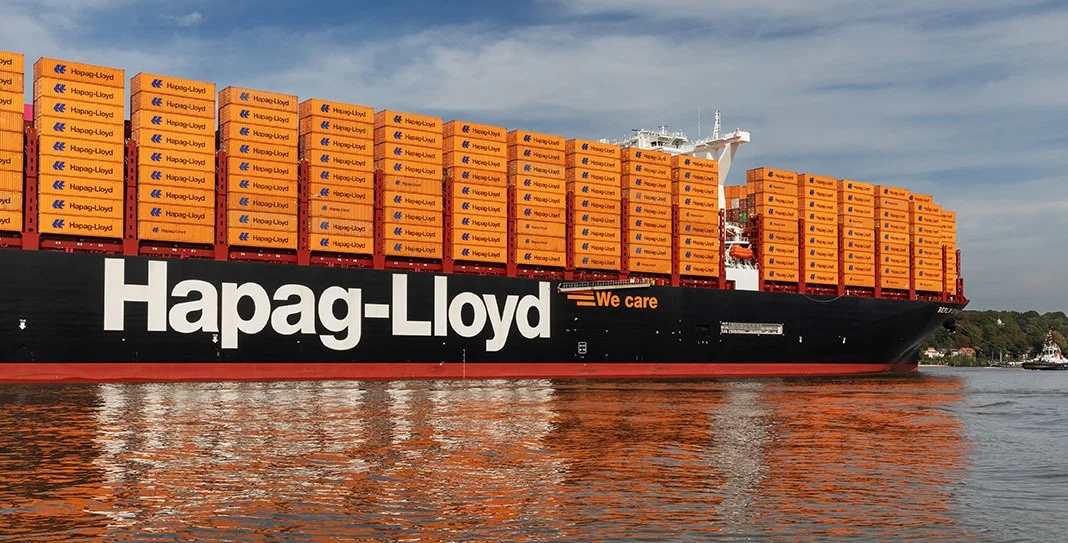 ثاني أكبر شركة نقل بحري عالمية تستعد للعودة إلى مياه