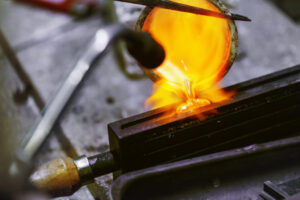 إندونيسيا تخطط لفرض ضرائب تصل إلى 15% على صادرات الذهب بدءًا من عام 2026