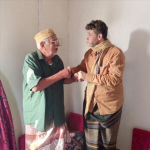 اخبار المناطق – الشيخ عبده جابر الضمبري يزور المناضل محمد طاهر الصبيحي في صبر للاطمئنان على صحته