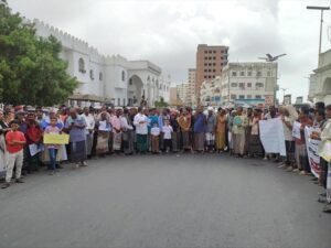 اخبار المناطق – المعلمون في وادي حضرموت يقررون استئناف جزئي للعمل استجابة لحكم قضائي