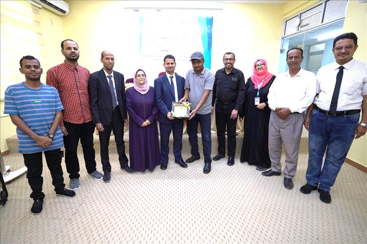 إدارة الجودة بمكتب وزارة الصحة العامة والسكان بحضرموت الوادي تشارك في دورة تدريب مدربي الجودة ومكافحة العدوى بعدن