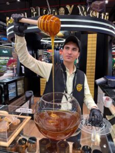 اخبار عدن – افتتاح هايبرماركت جيان: أكبر سوبر ماركت في أكبر مركز تجاري بعدن.