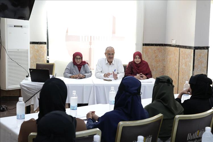 المركز الوطني للتثقيف ينظم الدورة التدريبية لمتطوعات نوادي شبكة الأمهات بعدن