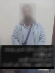 اخبار عدن – شرطة بئر فضل تلقي القبض على شخص متهم بسرقة هاتف امرأة