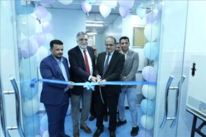 اخبار عدن – وزير الرعاية الطبية ي inaugurates  المركز بعد تأهيله وتجهيزه للمعامل المختبرية المركزية