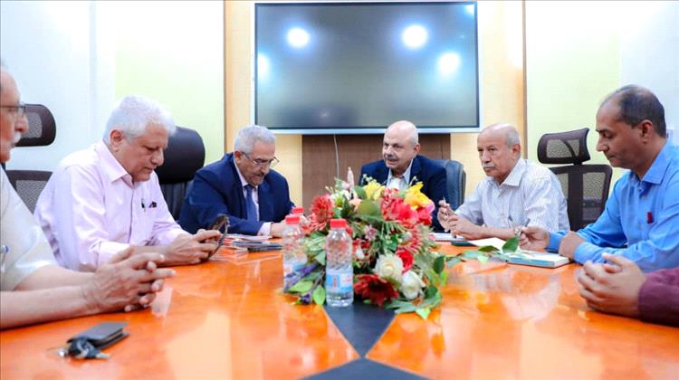 فريق التوجيه والرقابة الرئاسي يزور الهيئة العليا للأدوية بالعاصمة عدن ويطّلع على سير عملها وتحدياتها الميدانية