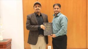 اخبار وردت الآن – محافظ حضرموت يستقبل رسالة ماجستير تدعو إلى معالجة الثغرات القانونية في المسؤوليات