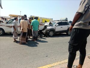 اخبار وردت الآن – وقوع حادث سير أدى إلى تصادم خمس سيارات في المكلا