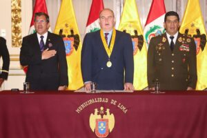 المرشح الأول في بيرو يتعهد بإلغاء حقوق التعدين الأساسية