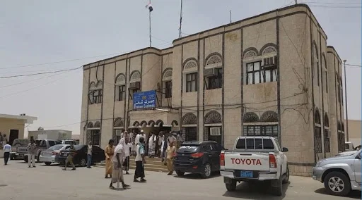 تحديات الشحن في اليمن رسوم مرهقة وتأخيرات وخسائر كبيرة يتحملها