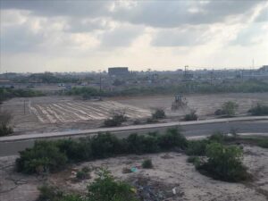 تحديث ملعب كلية الحقوق في عدن لتهيئة الأجواء لاستئناف الأنشطة الطلابية.