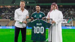 سالم الدوسري: احتفال مئوي مملوء بالحزن رغم الانضمام إلى نادي الأبطال – بوابة الصبح