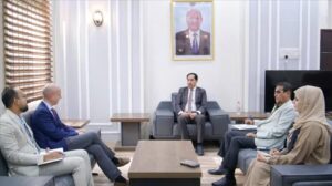 عدن نيوز – البكري يلتقي ممثل صندوق الأمم المتحدة للسكان وبحث سبل تعزيز التعاون المشترك