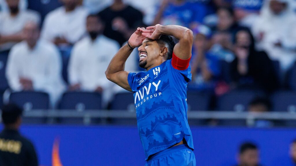 الهلال crest