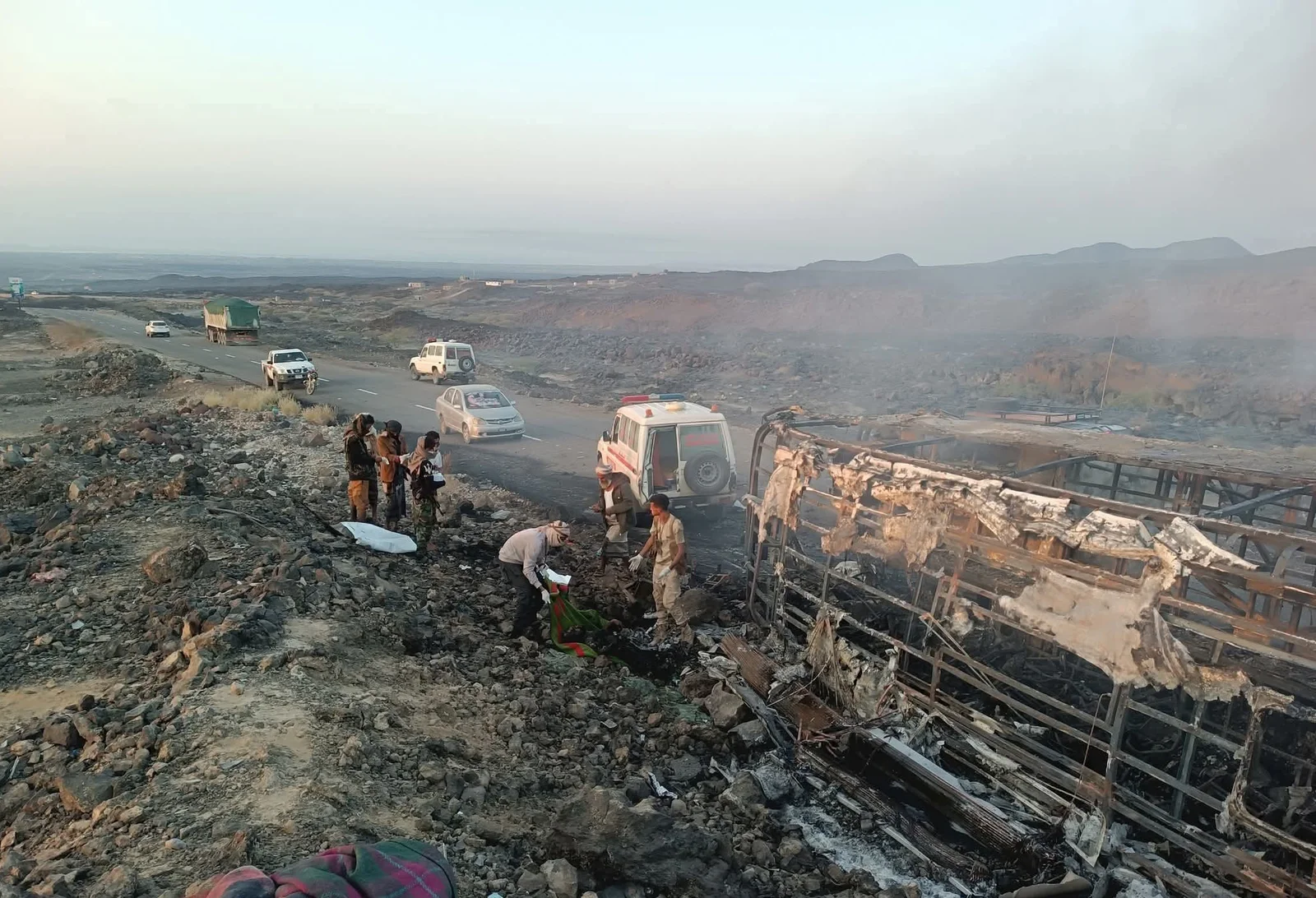 مآسي الطرق في اليمن من سيعالج إهمال المسؤولين؟ شاشوف