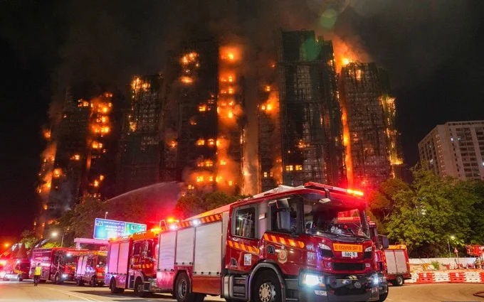 نيران هونغ كونغ المروعة تفاصيل الصدمة الاقتصادية الكبيرة شاشوف