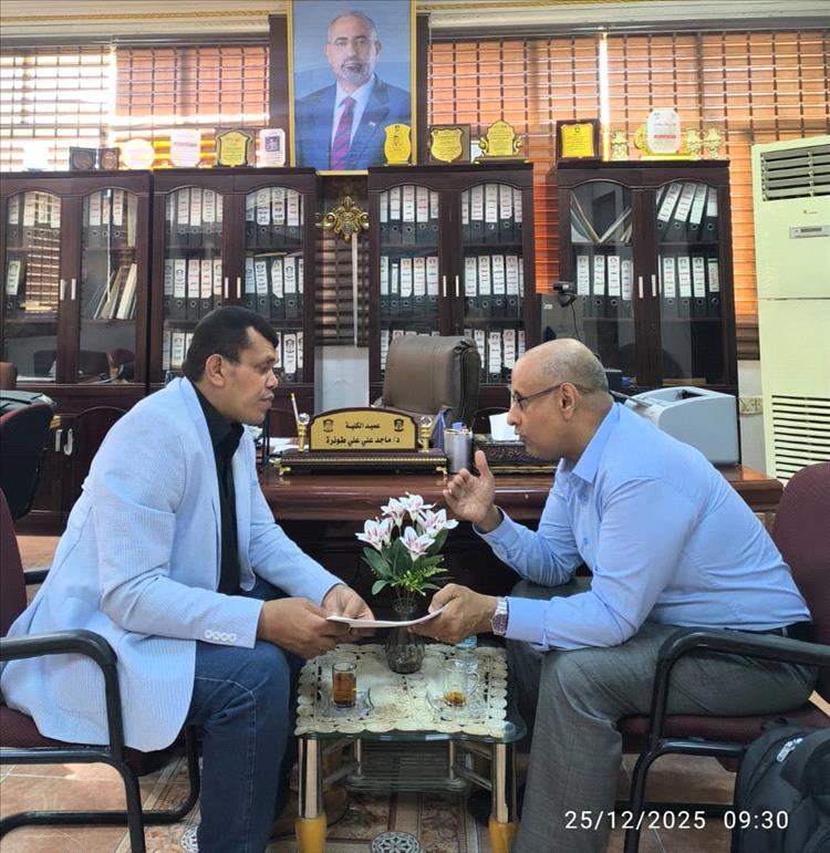مدير العلاقات العامة بمؤسسة عدن الغد  يلتقي عمداء كليتي طب الأسنان والحقوق