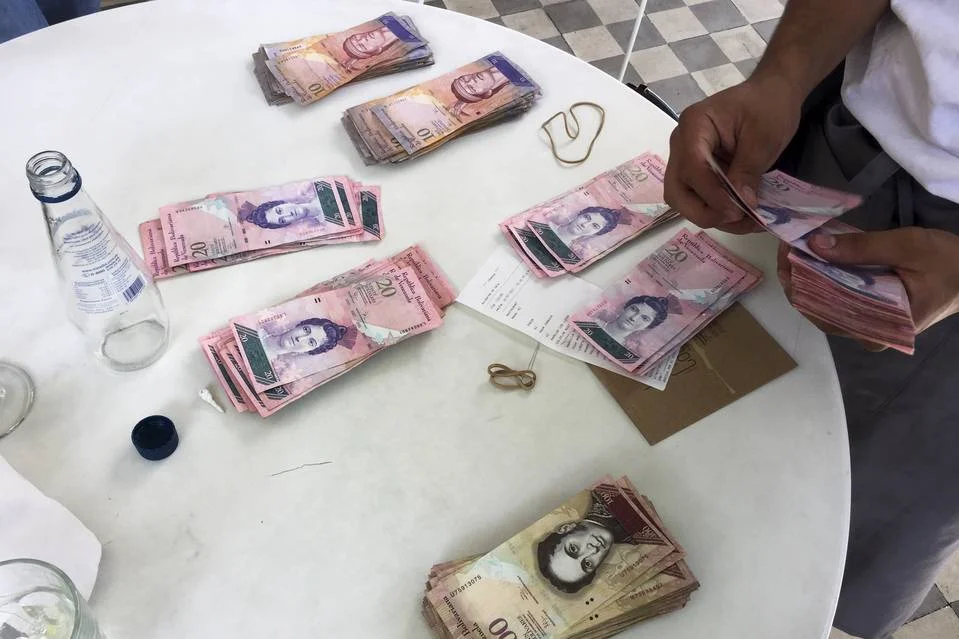 تحت تأثير العقوبات الأمريكية القاسية ما الذي أدى إلى تدني