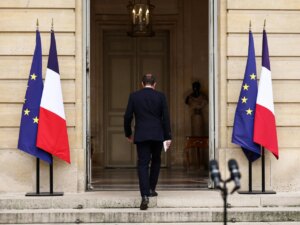 أزمات الاقتصاد: 2025 عام تغيير رؤساء الحكومات – بقلم شاشوف