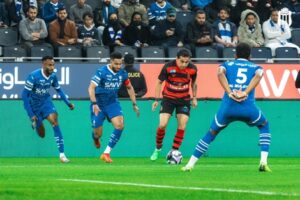 أهلي جدة يعتبر علي البليهي مدافع الهلال ضمن خياراته لتعزيز الخط الدفاعي في فترة الانيوزقالات الشتوية – كل الكورة.