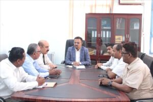 اخبار المناطق – الأمين السنة للمجلس المحلي بحضرموت يترأس اجتماعاً لمناقشة تقدم العملية المنظومة التعليميةية
