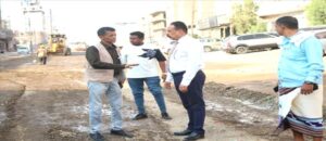 اخبار عدن – المهندس حسين العقربي يطلق استئناف مشروع إعادة تأهيل طريق التقنية – بير أحمد في عدن