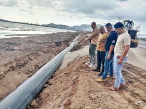 اخبار عدن – باخبيرة يؤكد على أهمية الالتزام بالمعايير الفنية في مشروع تجديد أجزاء من الخط