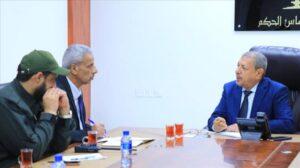 اخبار عدن – رئيس السلطة القضائية يجتمع بقادة السلطتين التنفيذية والقضائية في محافظة لحج