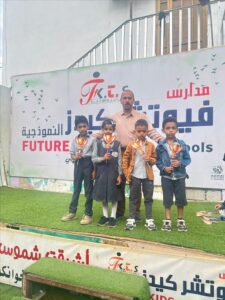 اخبار عدن – مدارس فيوتشر كيدز تحتفل بإنجازات طلابها الصغار في الحساب الذهني خلال طابور الصباح