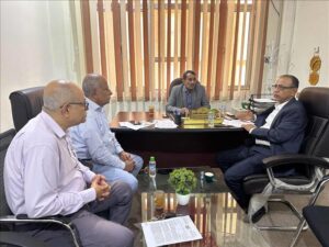 اخبار عدن – وكيل المحافظة يلتقي برئيس الهيئة السنةة لحماية البيئة