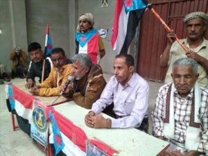 اخبار وردت الآن – عميد كلية لودر يترأس ندوة في موقع الاعتصام لسكان المنطقة الوسطى