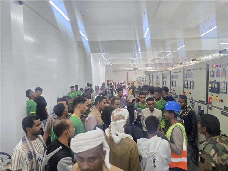 فرق الطائرة المشاركة في بطولة الفقيد الجبيلي تزور المتحف الوطني ومشروع الطاقة الشمسية في شبوة.