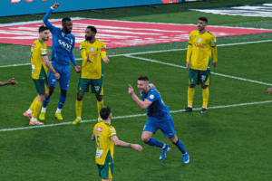 تابع: الهلال يطارِد النصر في قمة الدوري السعودي وفتح يتغلّب على الأهلي