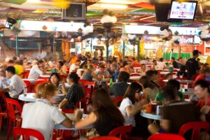 تتمتع هذه الدول بأكثر مواقع الطعام الشارعي الحاصلة على نجوم ميشلان في العالم