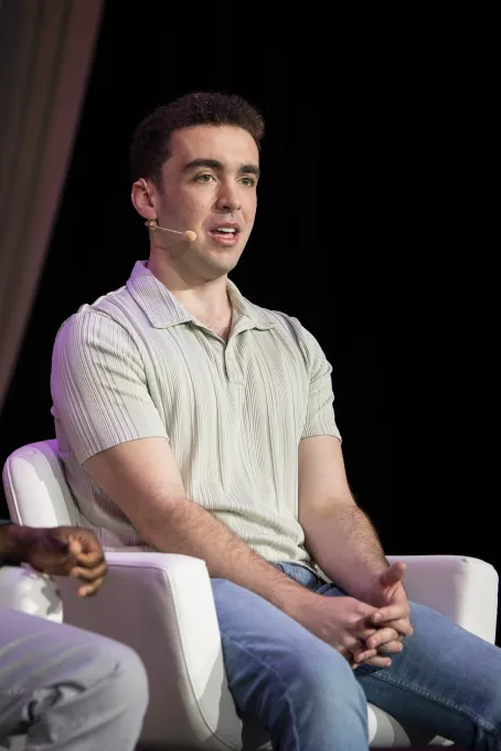 تحدث تادي أويريندي وتيدي سولومون عن بناء جماهير متفاعلة في