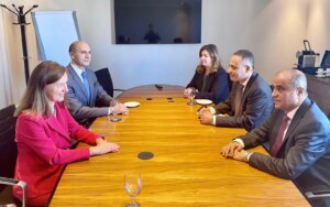 تفاقم أزمة الاقتصاد: صندوق النقد يتوقف عن دعم الحكومة اليمنية – شاشوف