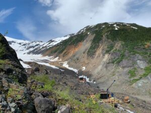 توافق شركة كونتانغو أور على صفقة بقيمة 812 مليون دولار لشراء دوللي فاردن