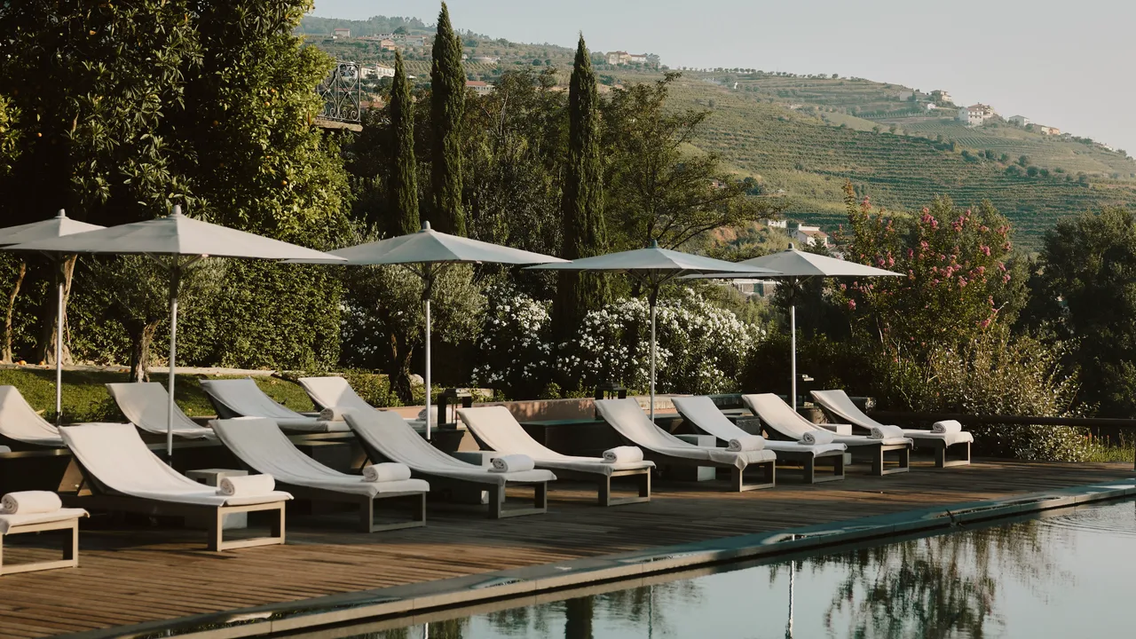 رسالة المحرر نعم، يمكن أن تكون السفر وسيلة للهروب والنمو