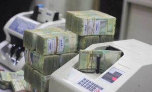 عدن: وزارة المالية تعلن صرف رواتب لبعض الأشهر فقط.. والموظفون يتساءلون: أين باقي المستحقات؟ – شاشوف