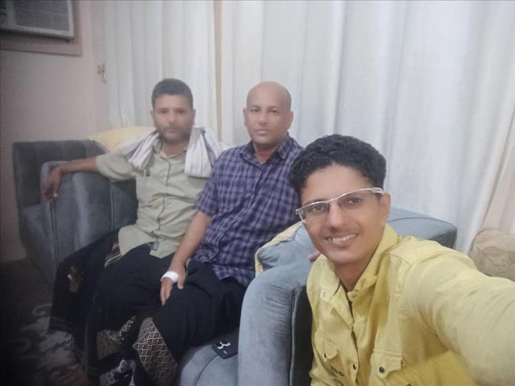 رئيس اتحاد الإعلام الرياضي بساحل حضرموت يطمئن على صحة الأستاذ صلاح العماري