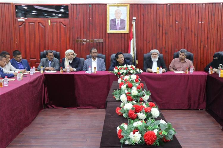 محافظ المهرة يترأس الاجتماع الاعتيادي الأول للمكتب التنفيذي للعام 2026م